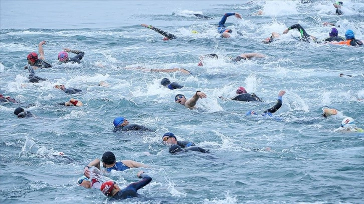 Avrupa Triatlon Kupası ikinci gün yarışları Mersin'de başladı