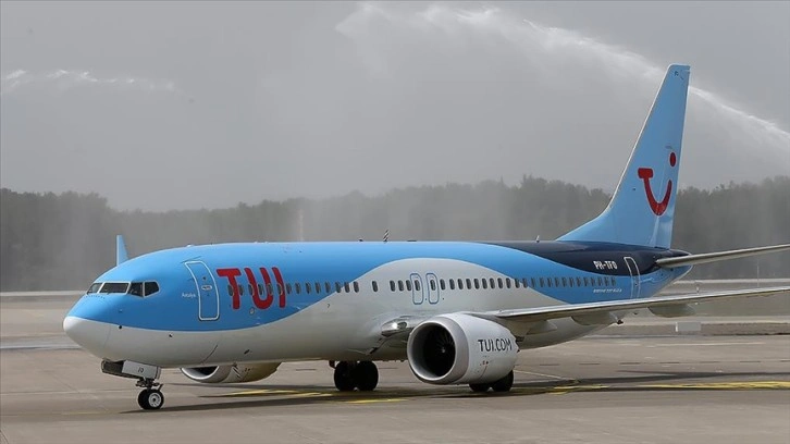 Avrupa'nın önde gelen turizm şirketi TUI, bir uçağına 