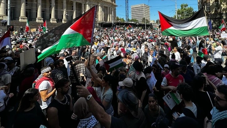 Avustralya'da Filistin'e destek veren öğrencileri tespit eden Melbourne Üniversitesine inc
