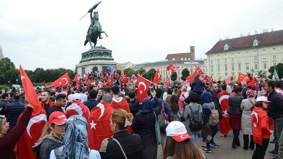 Avusturya'da darbe karşıtı Türklere baskılar artıyor