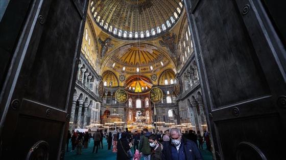 Ayasofya-i Kebir Cami-i Şerifi dünyaya örnek olabilecek bir modelle restore ediliyor