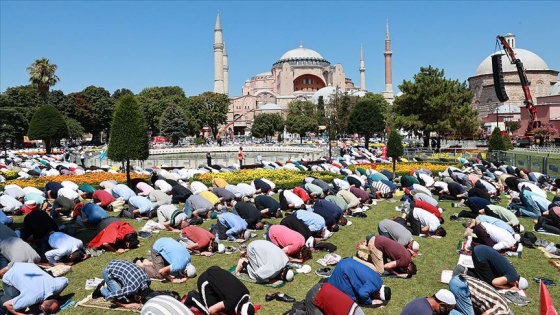 Ayasofya-i Kebir Camii'nin açılışına gelen vatandaşlar duygularını anlattı