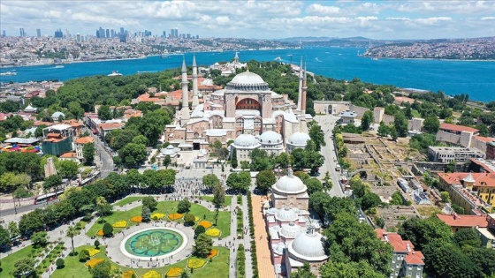 Ayasofya'nın imar planlarının 'Ayasofya Camisi ve Külliyesi' olarak değiştirilmesi teklifi