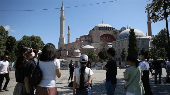 Ayasofya'ya ibadet yolu açılmasına büyük ilgi