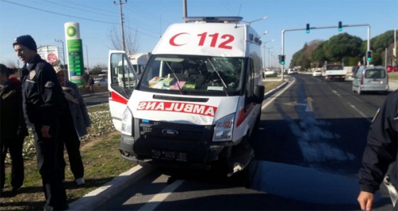 Aydın'da ambulans minibüsle çarpıştı: 1’i ağır 5 yaralı