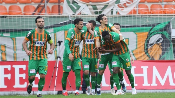 Aytemiz Alanyaspor'dan bol gollü galibiyet