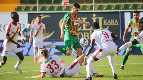 Aytemiz Alanyaspor ile Göztepe puanları paylaştı