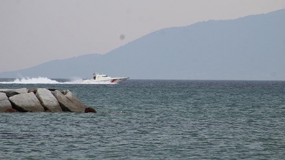 Ayvalık'ta kayıp 4 balıkçıyı arama çalışmaları sürüyor