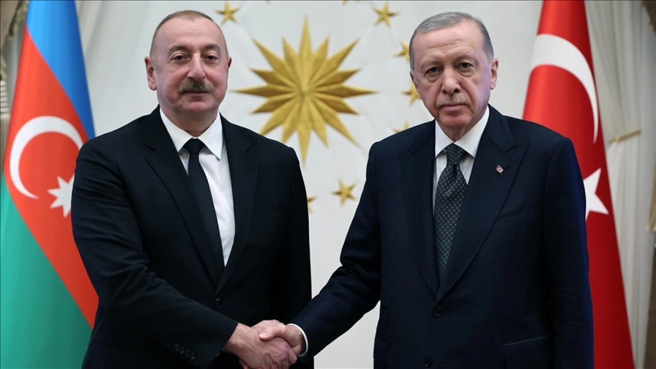 Azerbaycan Cumhurbaşkanı Aliyev, Türkiye'ye resmi ziyarette bulunacak