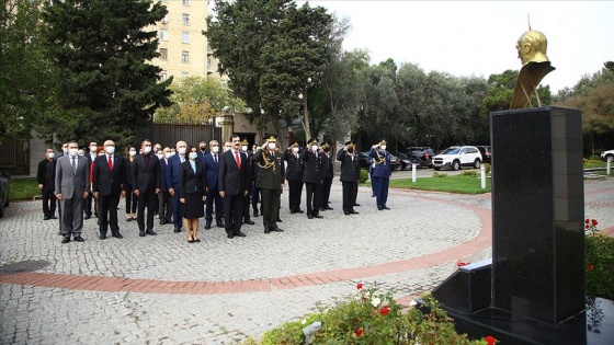 Azerbaycan'da 29 Ekim Cumhuriyet Bayramı kutlandı