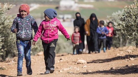 Bab'dan kaçan Suriyelilere yardım