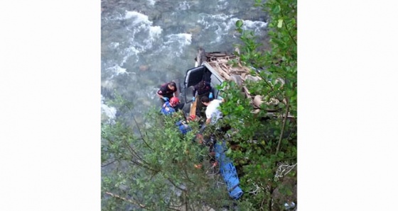 Baba-oğul yayla dönüşü gerçekleşen kazada can verdi