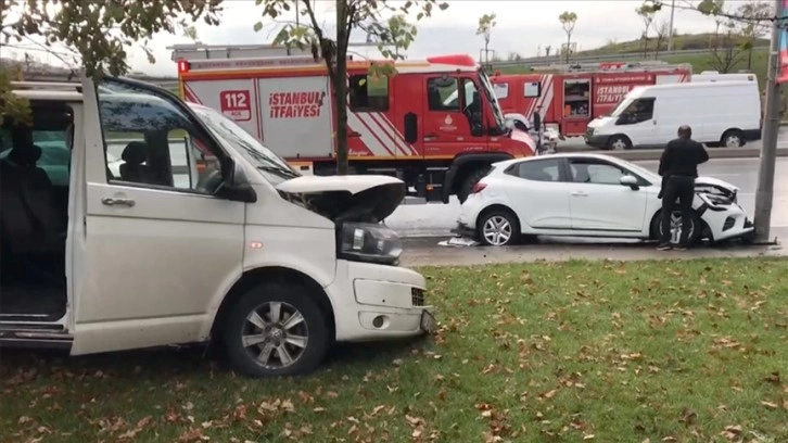 Bağcılar'da zincirleme trafik kazasında 7 kişi yaralandı