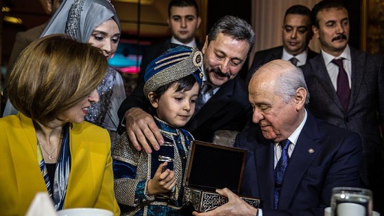 Bahçeli sünnet düğününe katıldı