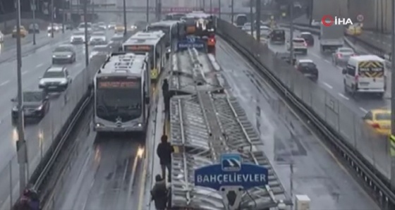 Bahçelievler'de metrobüs kazası