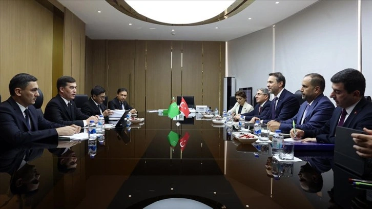 Bakan Bayraktar, Türkmenistan ile olası işbirliklerine yönelik görüşmeler yaptı