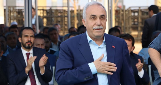 Bakan Fakıbaba: 'Kürt kardeşlerim ile iftihar ediyorum'