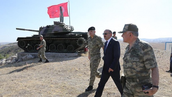 Bakan Işık'tan zırhlı birliklere ziyaret