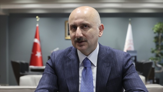 Bakan Karaismailoğlu: 5G'ye geçişte KOBİ'lerimizle el ele çalışmaya devam edeceğiz