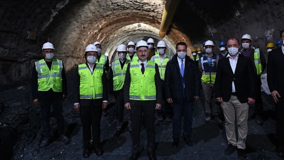 Bakan Karaismailoğlu: Hedefimiz yolcu taşımacılığında demir yolunun payını yüzde 4'e çıkarmak