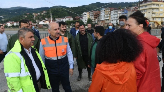 Bakan Karaismailoğlu: Kayıplarımız için arama kurtarma çalışmalarımız yoğun şekilde devam ediyor