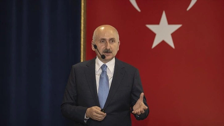 Bakan Karaismailoğlu: Şimdi yüzde 65'i demir yolu ağırlıklı yatırım dönemine girdik