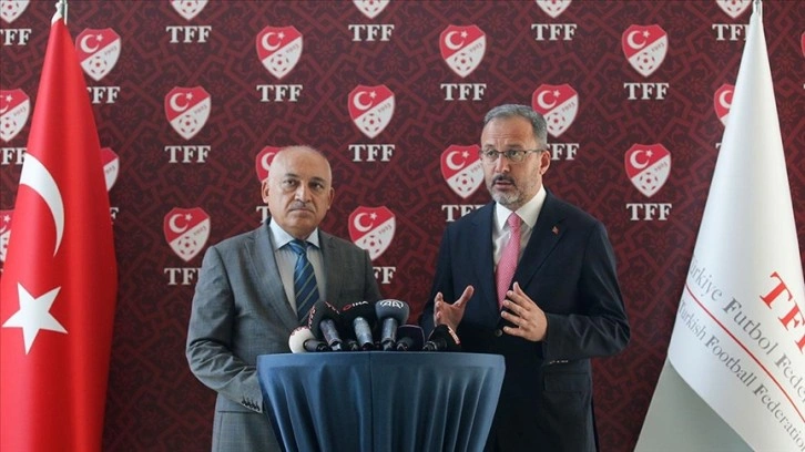 Bakan Kasapoğlu'ndan TFF Başkanı Büyükekşi'ye geçmiş olsun ziyareti