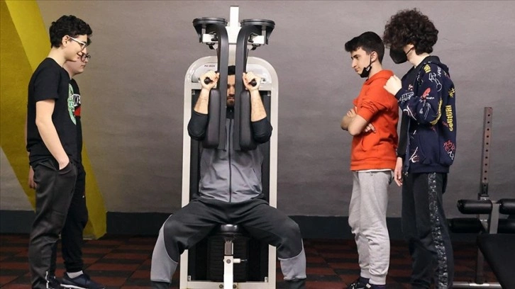 Bakandan fitness salonu isteyen öğrenciler şimdi 'fit olma' yarışında