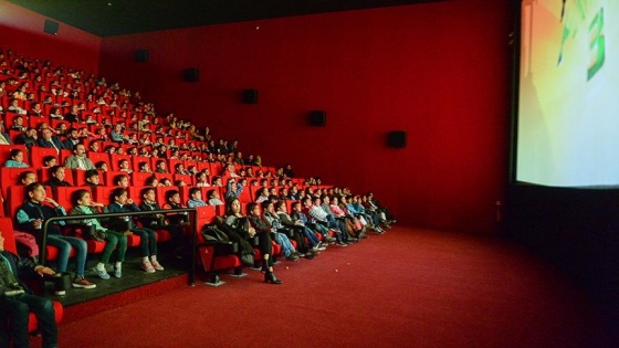 Bakanlıktan destek alan sinema salonu yılda en az altı film göstermekle yükümlü olacak