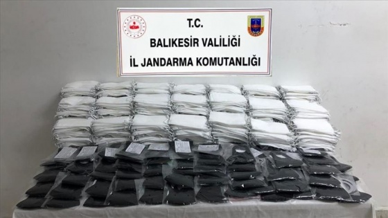 Balıkesir'de kaçak üretilen 9 bin 850 maske ele geçirildi