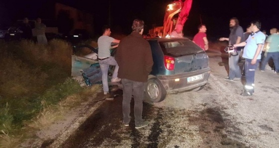 Balıkesir'de trafik kazası: 2 ölü 3 yaralı