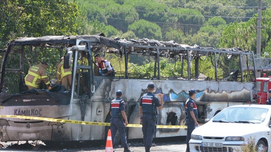 Balıkesir'de yolcu otobüsündeki yangınla ilgili 2 tutuklama