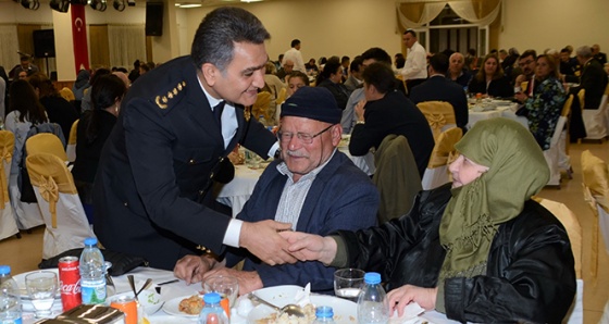 Balıkesir Emniyetinden Şehit ve Gazi Ailelerine iftar yemeği