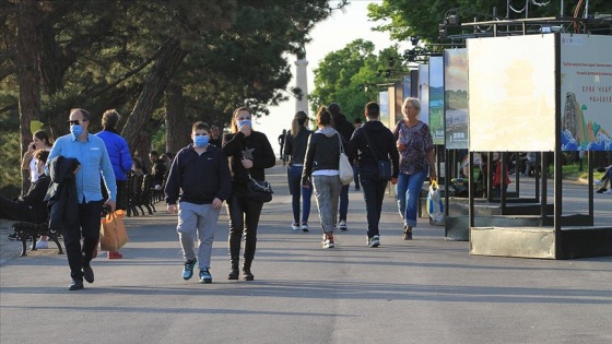 Balkanlar'da Kovid-19 vakaları yeniden artınca bazı önlemler geri getirildi