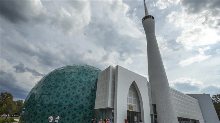 Balkanlar'daki Müslümanlar Sisak'ta İslam Kültür Merkezi'nin açılmasından memnun