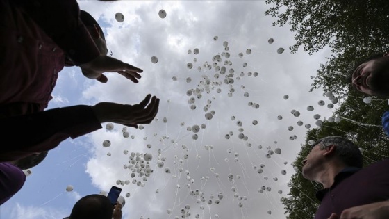 Balonlar gökyüzüne İdlib için bırakıldı