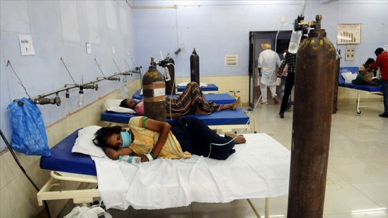 Bangladeş&#039;te Kovid-19 vakalarındaki ve &#039;Delta&#039; varyantındaki artış sağlık sistemini zedeliyor