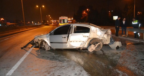 Bankete çarpan otomobil hurdaya döndü: 1 yaralı