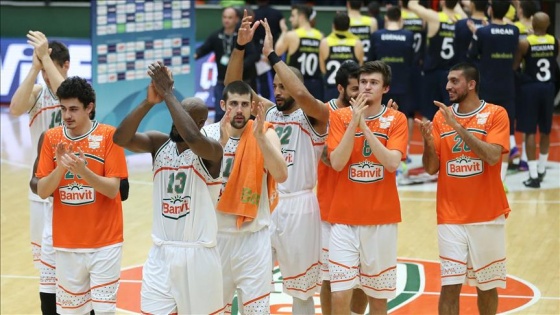 Banvit liderlik için sahada