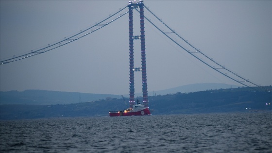 'Barbaros Hayrettin Paşa' sismik araştırma gemisi Çanakkale Boğazı'ndan geçti