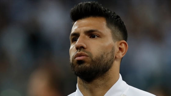 Barcelona, Arjantinli yıldız futbolcu Sergio Agüero'yu transfer etti