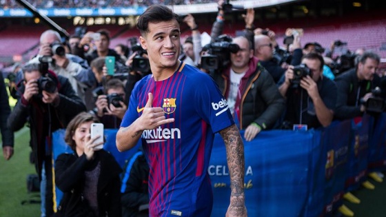 Barcelona Coutinho'yu tanıttı