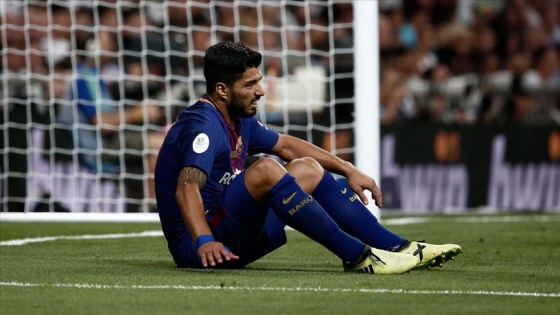 Barcelona'da Suarez 4 ay yok