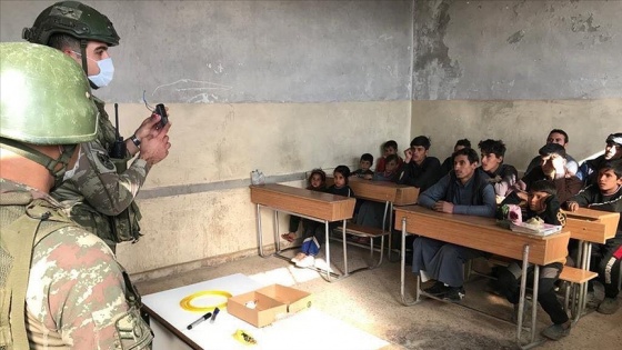 Barış Pınarı bölgesinde çocuklara mayın ve EYP&#039;lere karşı korunma için eğitim veriliyor