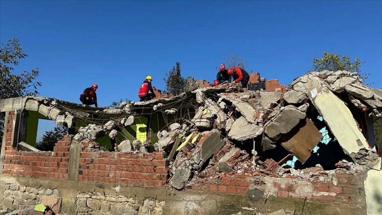 Bartın'da 6 saat süren deprem tatbikatı yapıldı