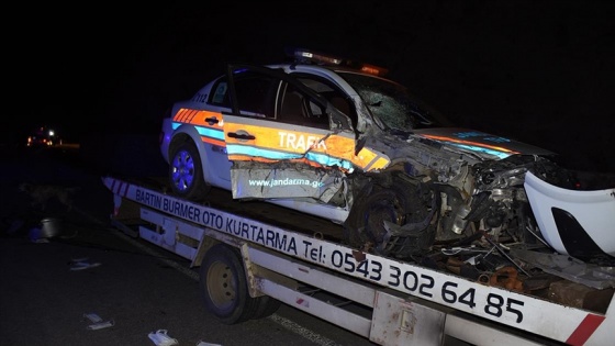 Bartın&#039;da jandarma trafik aracı ile cip çarpıştı: 2&#039;si uzman çavuş 4 yaralı