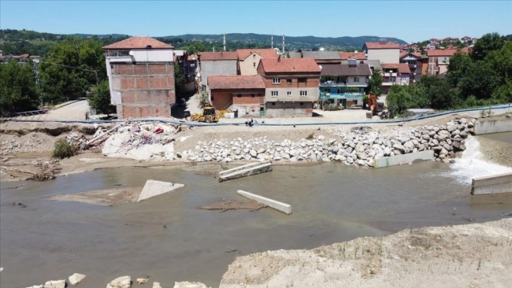 Bartın'da selden etkilenen bölgelerde çalışmalar sürüyor