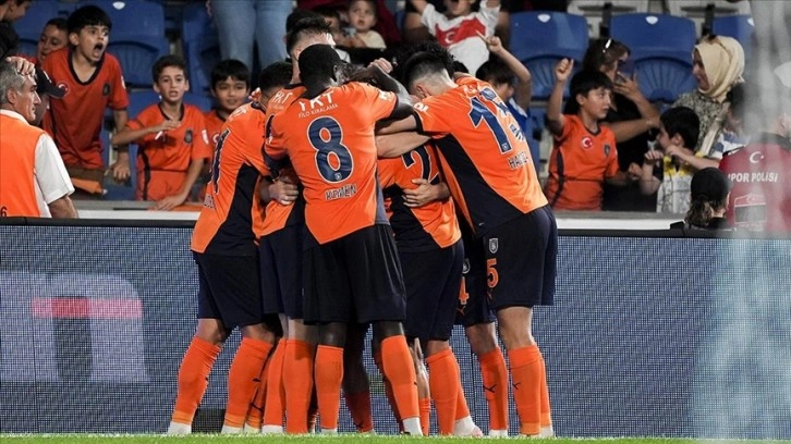 Başakşehir, UEFA Konferans Ligi'nde adını lig aşamasına yazdırdı