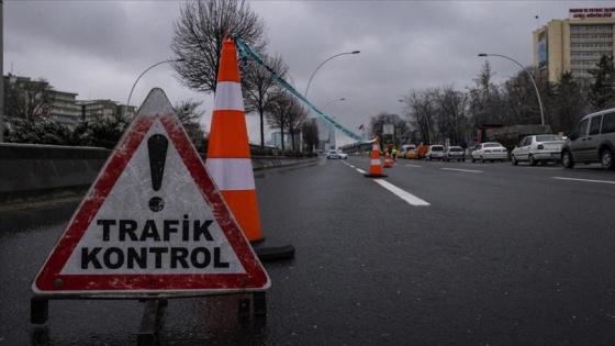 Başkent sokakları kısıtlamada sessizliğe büründü