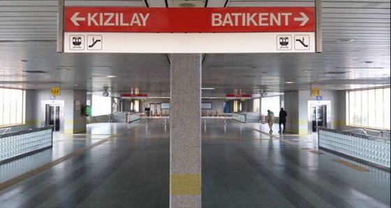 Başkent'te metroyu durduran intihar